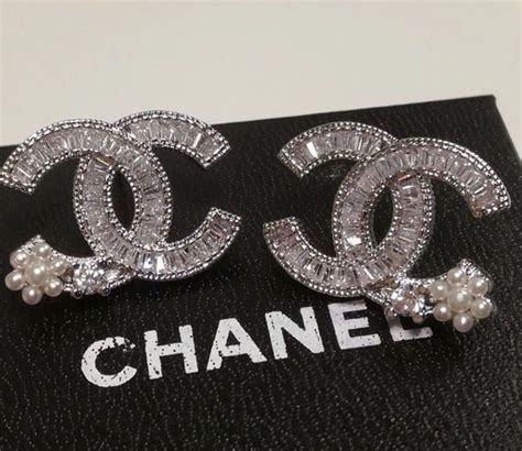 chanel diamond earrings cc logo